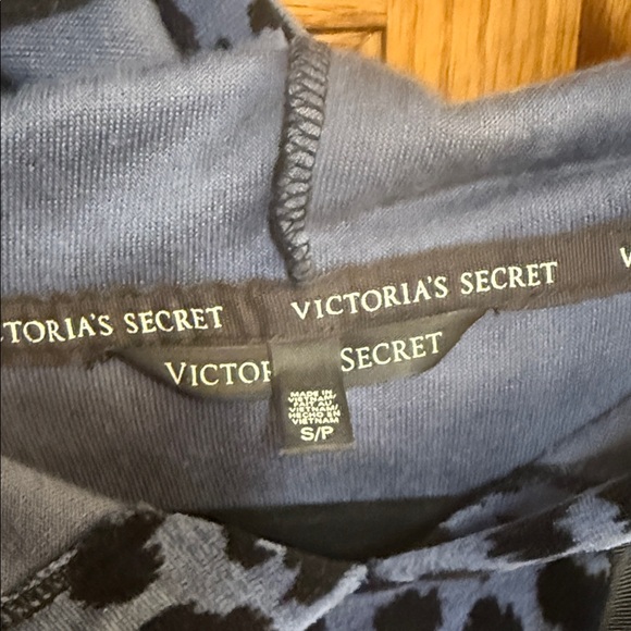 Victoria's Secret Blue Leopard Print Hoodie - Picture 2 of 4